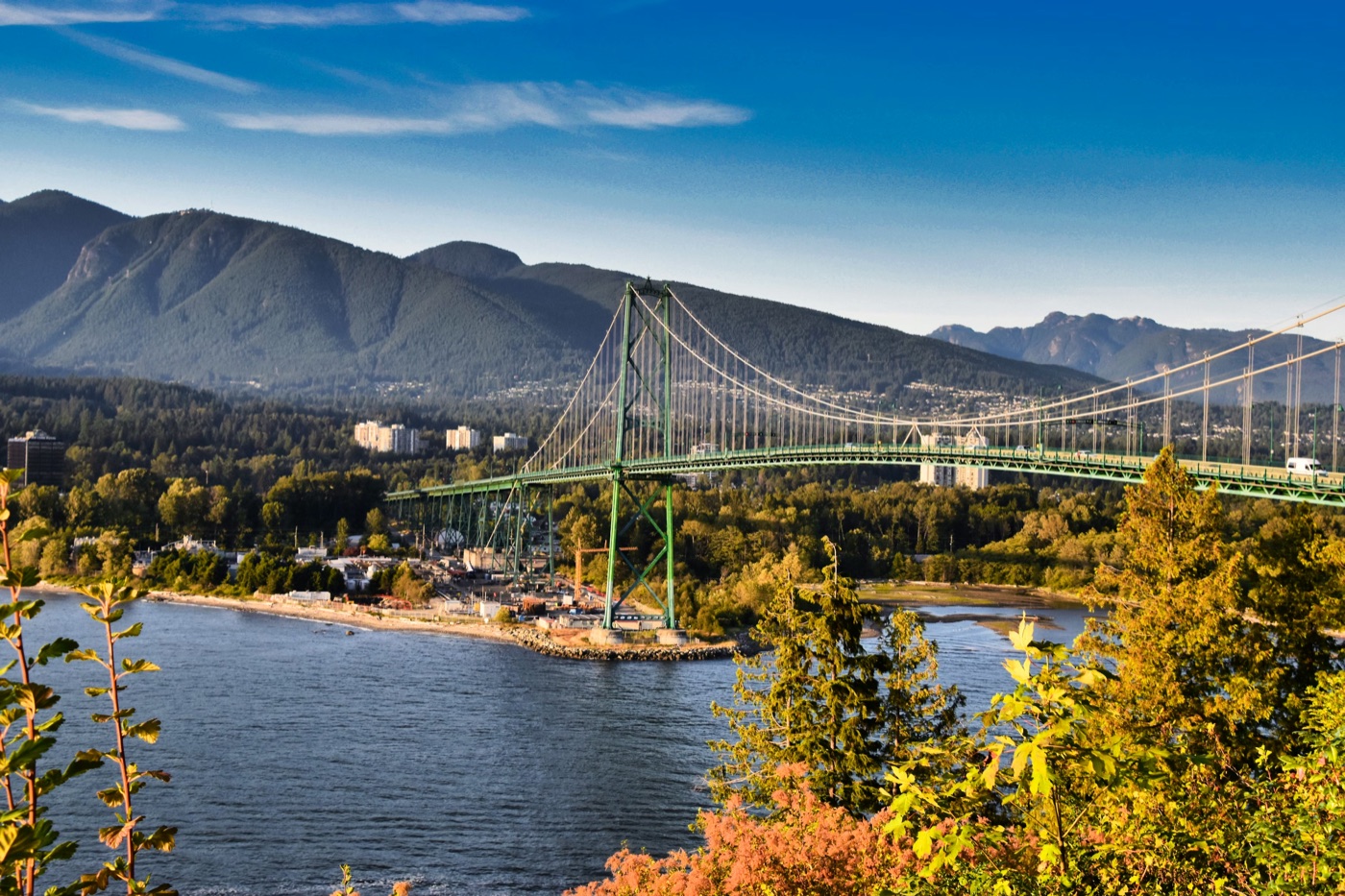 Lions Gate Bridge and the North Shore mountains, Vancouver